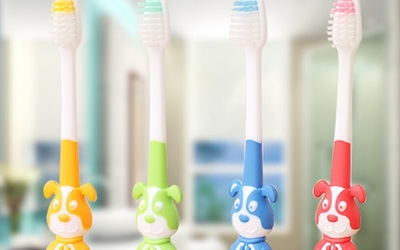 Зубные щетки и пасты для детей